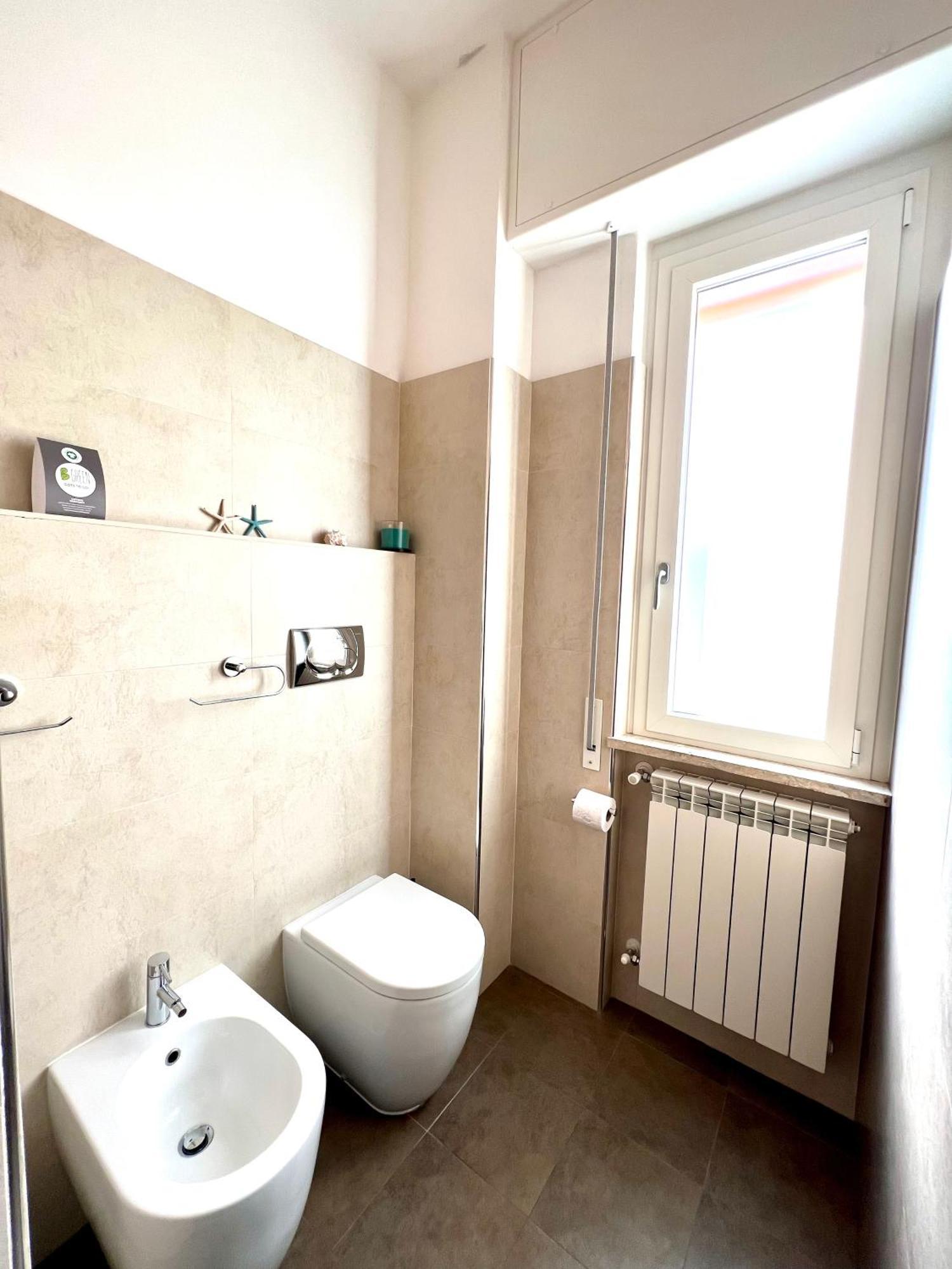 Apartmán La Stella Marina - 150 Metri Dal Mare Con Box Auto Spotorno Exteriér fotografie
