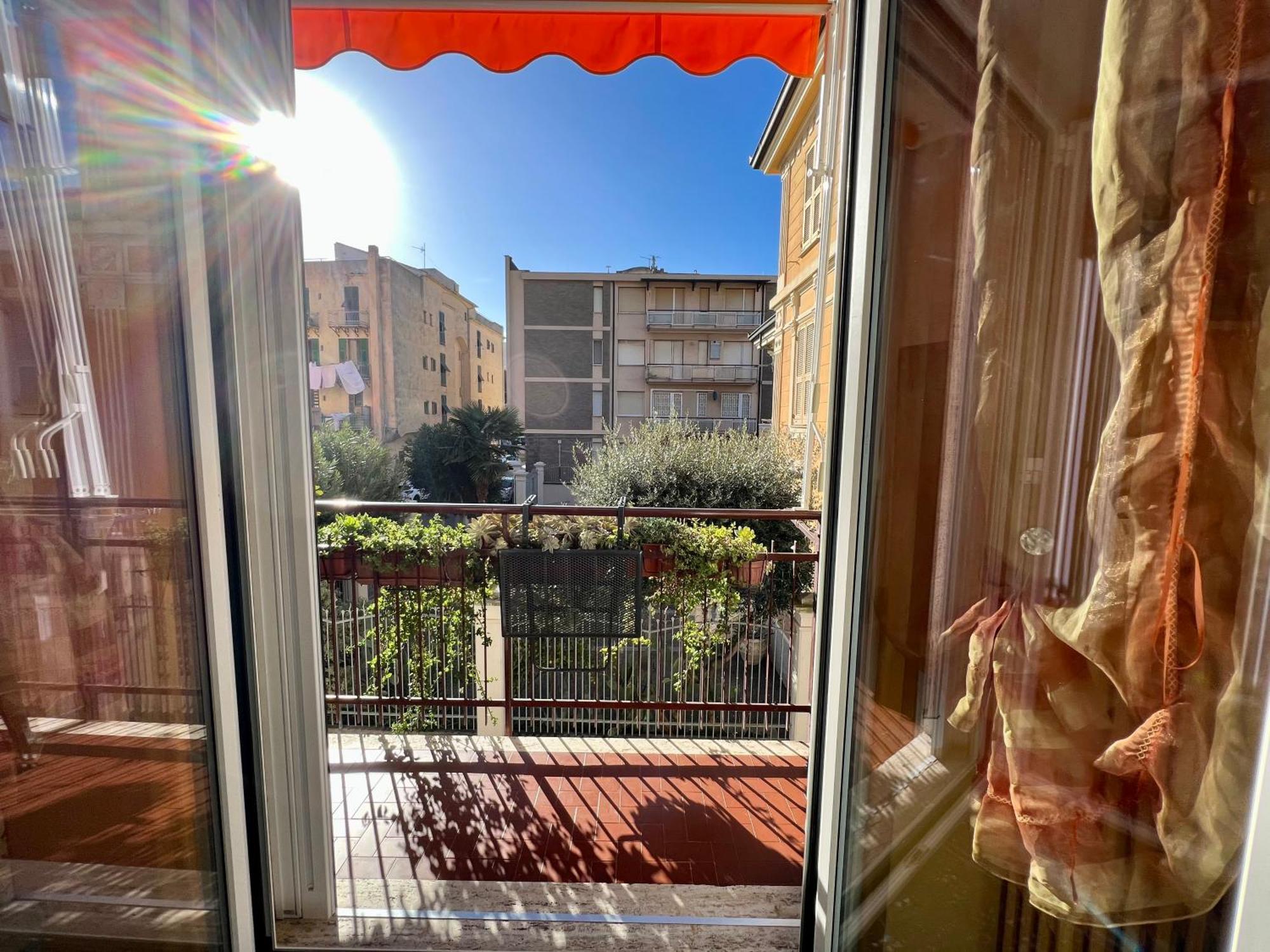 Apartmán La Stella Marina - 150 Metri Dal Mare Con Box Auto Spotorno Exteriér fotografie