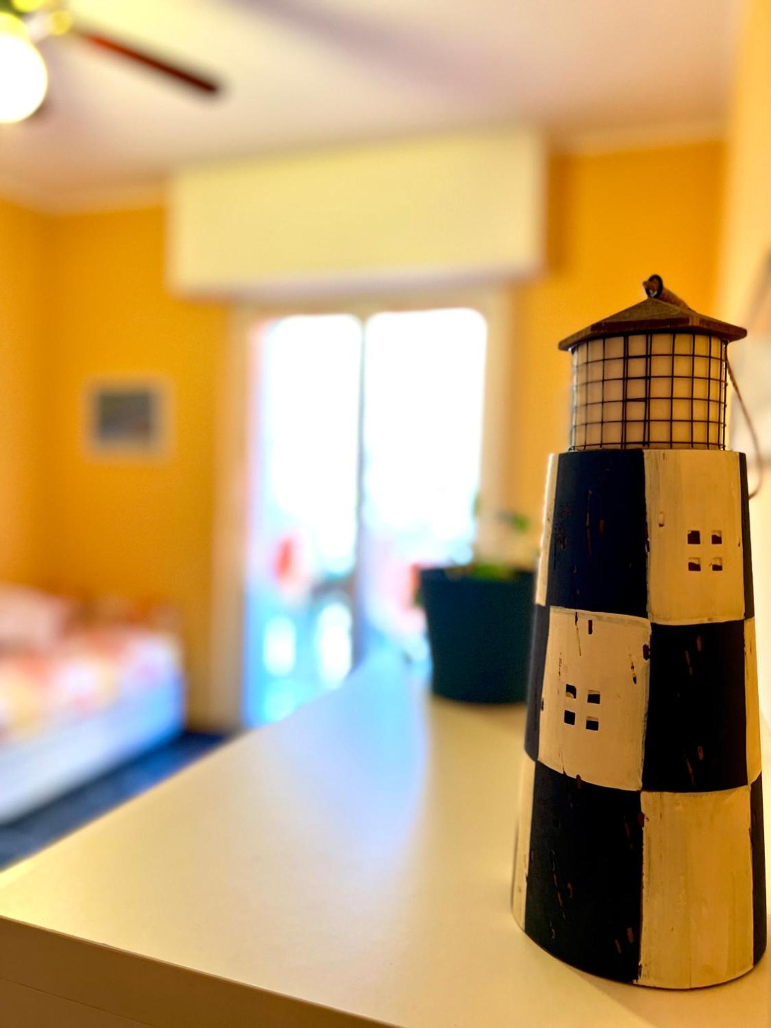 Apartmán La Stella Marina - 150 Metri Dal Mare Con Box Auto Spotorno Exteriér fotografie