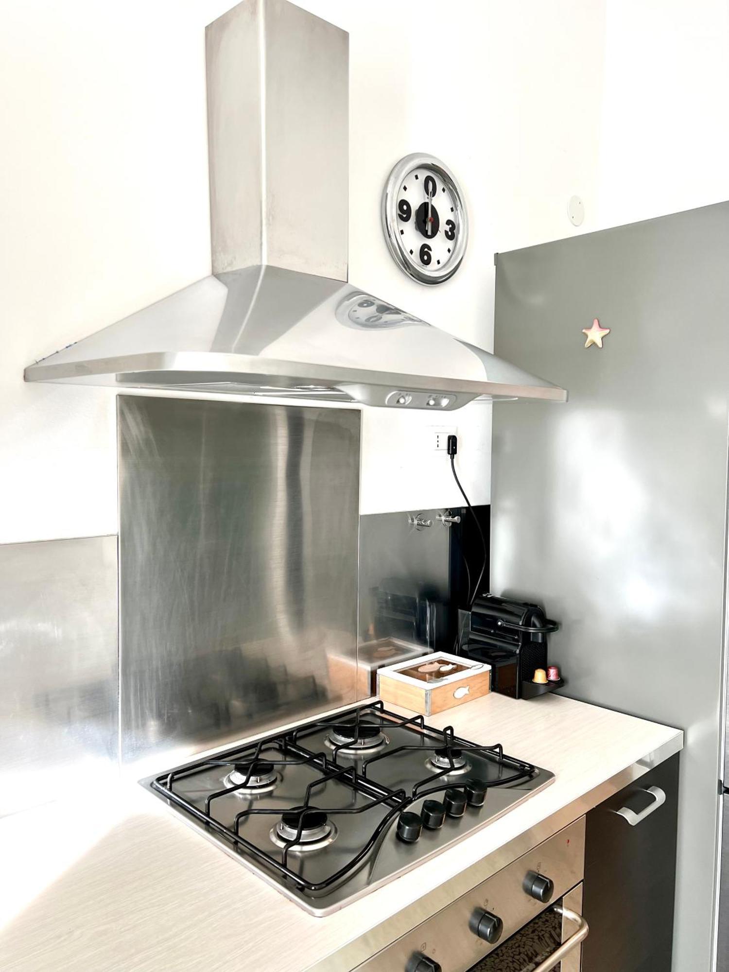 Apartmán La Stella Marina - 150 Metri Dal Mare Con Box Auto Spotorno Exteriér fotografie