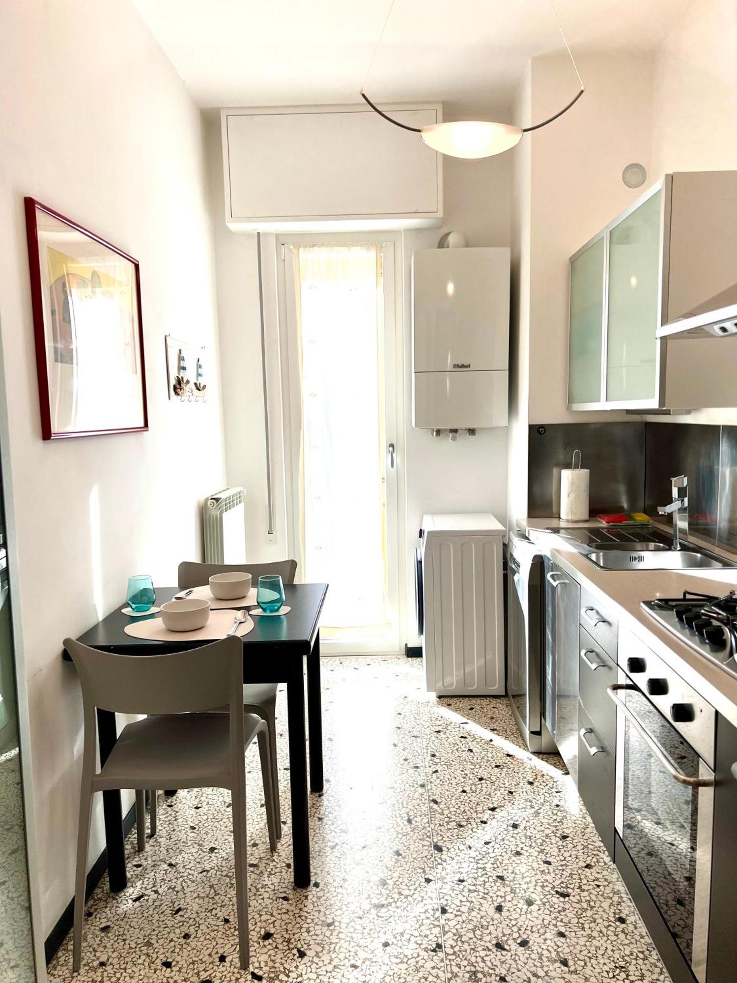 Apartmán La Stella Marina - 150 Metri Dal Mare Con Box Auto Spotorno Exteriér fotografie